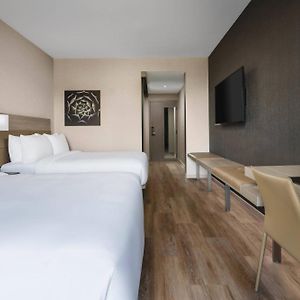 Guest room 2 Queen beds